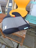 Podsedak s Isofix                       