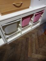 Skříňka ikea s boxy                     