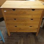 Komoda šuplíková z masivu               